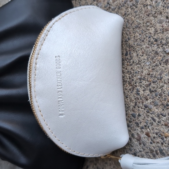 Bundle of 2 Leather Clutch with Tassel - Picture 2 of 16